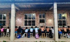AGAPP下载:铁皮房、土操场，这里有一座“筑梦”摔跤馆